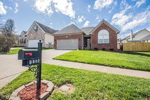 9802 Collier Ln, Louisville, KY 40291