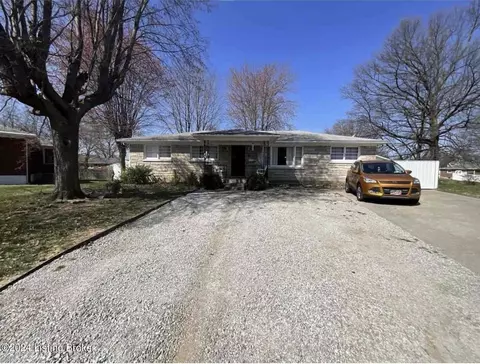 3 Tedmark Ct, Louisville, KY 40216