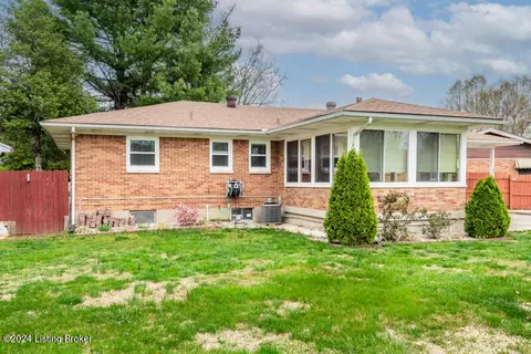 4334 Lahnna Dr, Louisville, KY 40216