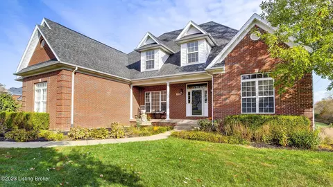 1310 Blackthorn Rd, Louisville, KY 40299