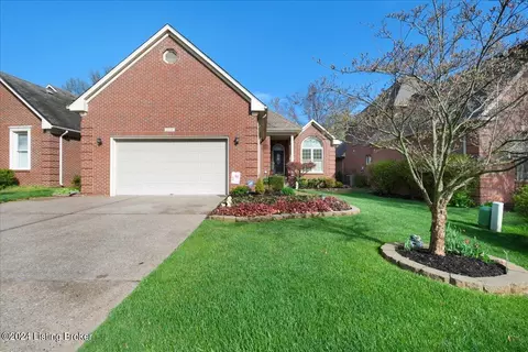 8014 Cedar Glen Ln, Louisville, KY 40291