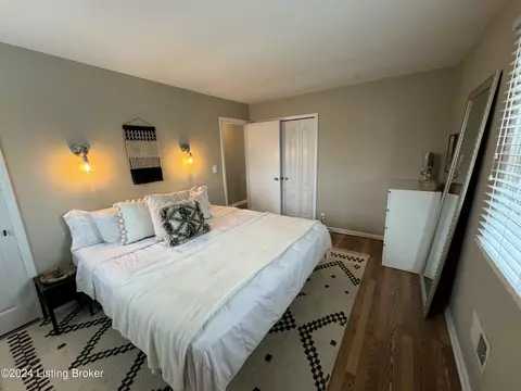 Bedroom - 12517 Farmbrook Dr, Louisville, KY 40243 photo 4 of 4