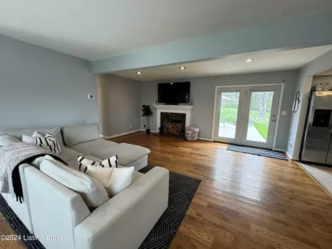Living - 12517 Farmbrook Dr, Louisville, KY 40243 photo 2 of 4