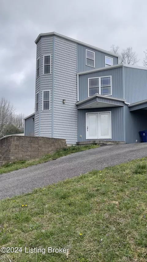 1092 Stray Winds Mtn, Campbellsville, KY 42718