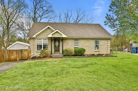 1513 Daverman Dr, La Grange, KY 40031