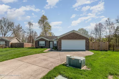 9110 Woodhold Ct, Louisville, KY 40291