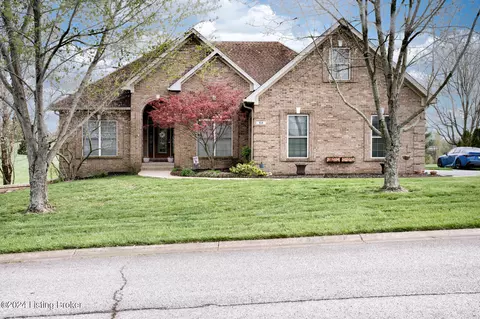 62 Benjamin Blvd, Fisherville, KY 40023