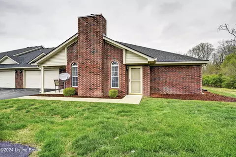 5214 Sand Wood Ln, Louisville, KY 40272