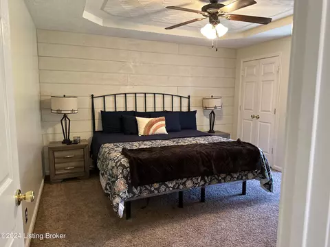 Bedroom - 357 Bates Ln, Shepherdsville, KY 40165 photo 1 of 8