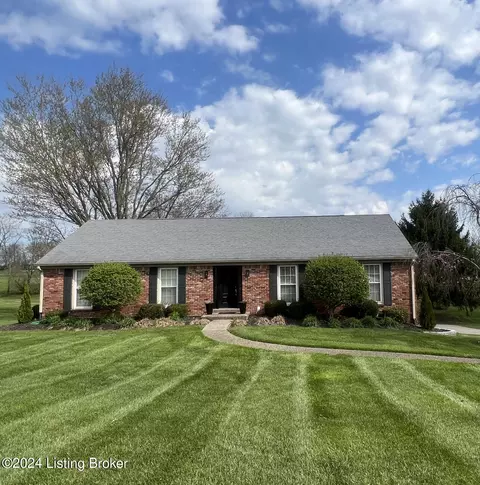 1360 Yorkshire Dr, Shelbyville, KY 40065