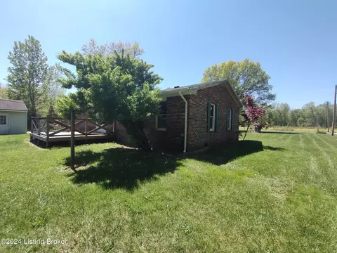 Exterior - 810 Thomas Hill Rd, Madison, IN 47250 photo 10 of 11