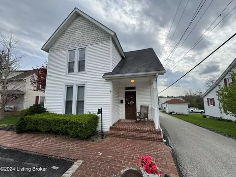 117 W Williams St, Flemingsburg, KY 41041