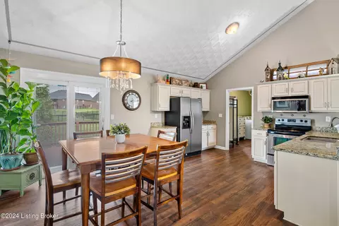 Dining - 154 Cornucopia Ct, Mount Washington, KY 40047 photo 1 of 2