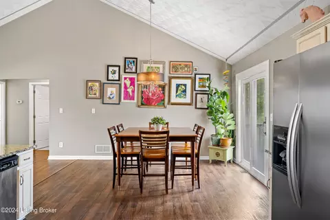Dining - 154 Cornucopia Ct, Mount Washington, KY 40047 photo 2 of 2