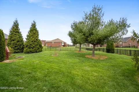Exterior - 154 Cornucopia Ct, Mount Washington, KY 40047 photo 11 of 12
