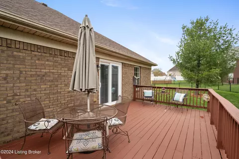 Exterior - 154 Cornucopia Ct, Mount Washington, KY 40047 photo 8 of 12