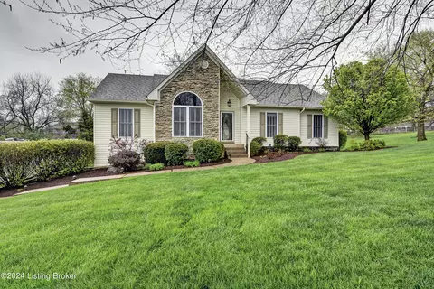 1906 Brooke Stone Ct, Crestwood, KY 40014