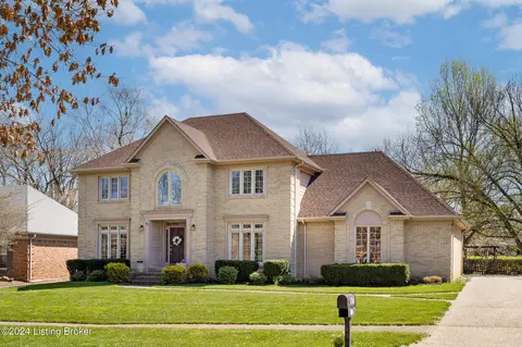 607 Plainview Terrace Dr, Louisville, KY 40223