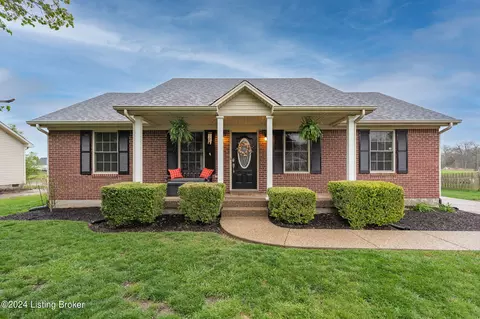 266 Lakes Edge Dr, Shepherdsville, KY 40165
