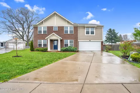 8525 Splendid Pt, Louisville, KY 40229