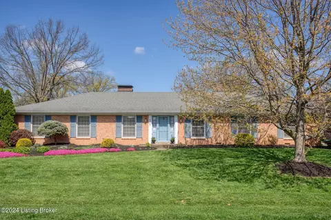 8305 Easton Ln, Louisville, KY 40242