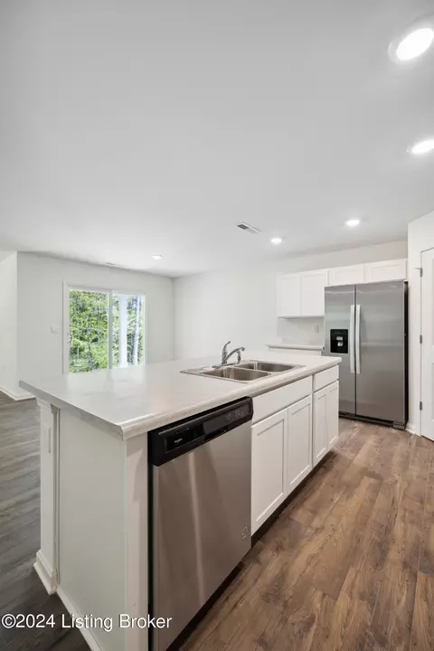 Kitchen - 116 Beech Tree Ct, Brooks, KY 40109 photo 2 of 10