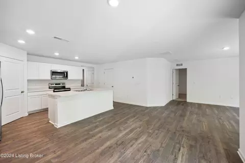 Kitchen - 116 Beech Tree Ct, Brooks, KY 40109 photo 9 of 10