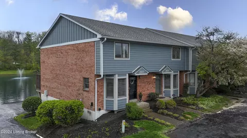 6410 Marina Dr, Prospect, KY 40059