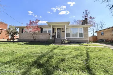 6004 Bay Pine Dr, Louisville, KY 40219