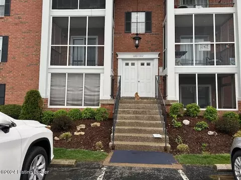 1204 Donard Park Ave, Louisville, KY 40218