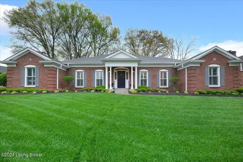 7242 Heatherly Sq, Louisville, KY 40242