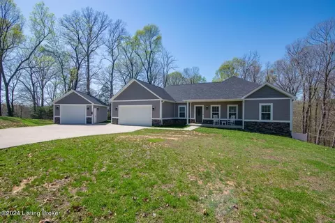 60 Malvern Ct, Brandenburg, KY 40108