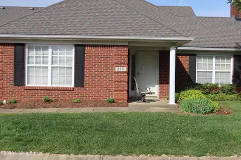 8711 Lough Dr, Louisville, KY 40291