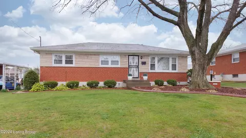 7301 Rockwood Rd, Louisville, KY 40219