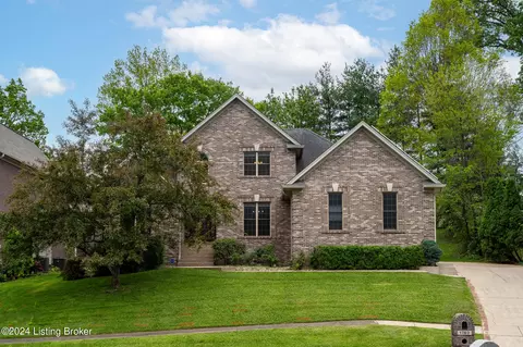 1740 Kensington Place Ln, Louisville, KY 40205