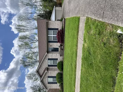 424 Babe Dr, Louisville, KY 40118
