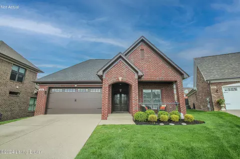 9345 Cross Meadows Cir, Louisville, KY 40291