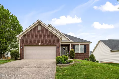 7009 Hollow Oaks Dr, Louisville, KY 40291