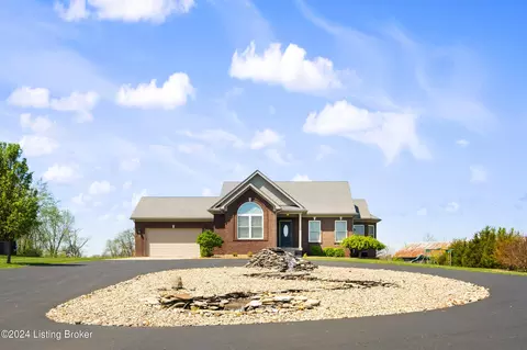 Exterior - 1405 Stringer Ln, Mount Washington, KY 40047 photo 2 of 15