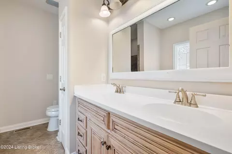 Bath - 1405 Stringer Ln, Mount Washington, KY 40047 photo 1 of 6