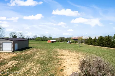 Exterior - 1405 Stringer Ln, Mount Washington, KY 40047 photo 13 of 15
