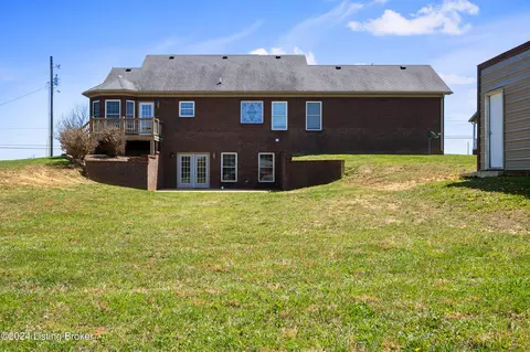 Exterior - 1405 Stringer Ln, Mount Washington, KY 40047 photo 14 of 15