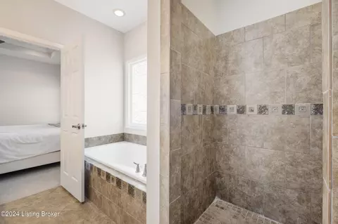 Bath - 1405 Stringer Ln, Mount Washington, KY 40047 photo 3 of 6