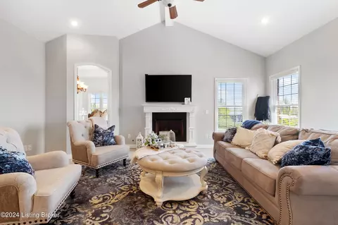 Living - 1405 Stringer Ln, Mount Washington, KY 40047 photo 3 of 6