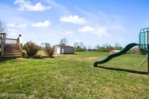 Exterior - 1405 Stringer Ln, Mount Washington, KY 40047 photo 8 of 15