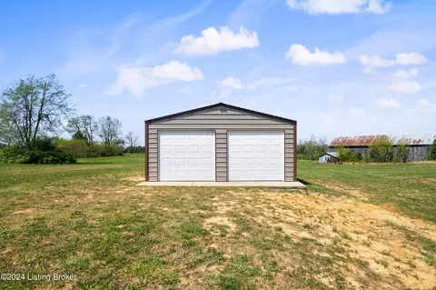 Exterior - 1405 Stringer Ln, Mount Washington, KY 40047 photo 10 of 15