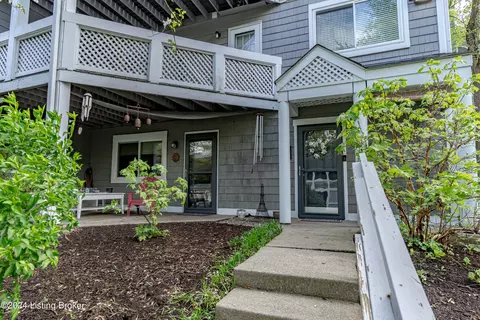 31 Lake Ave, Louisville, KY 40206