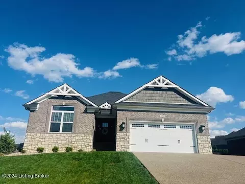 621 E Woodlake Cir, Mount Washington, KY 40047