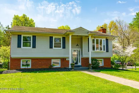 6926 Norlynn Dr, Louisville, KY 40228