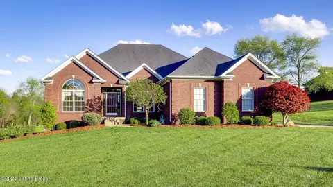 933 Peach Orchard Cir, Fisherville, KY 40023